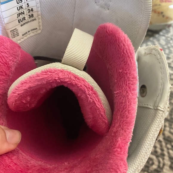 Burton women’s snowboard boots - Picture 3 of 3